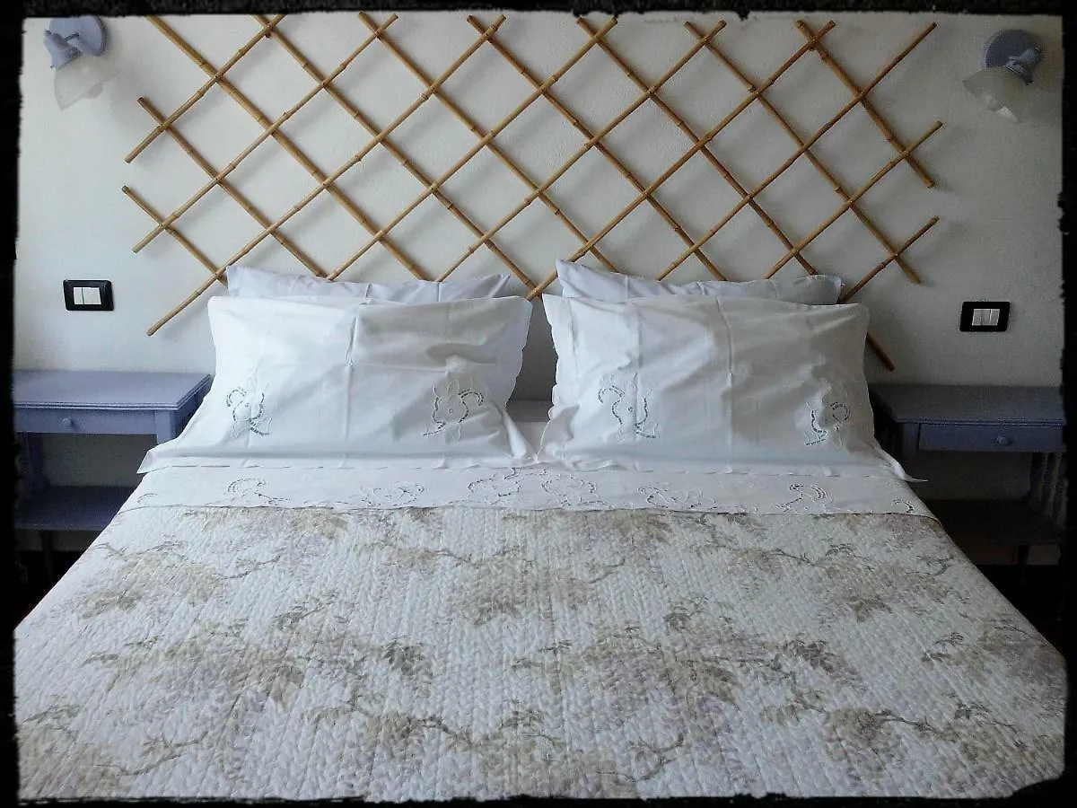 B&B I Glicini Vescina 0*,  意大利